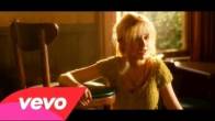 Christina Aguilera - Something's Got a Hold On Me